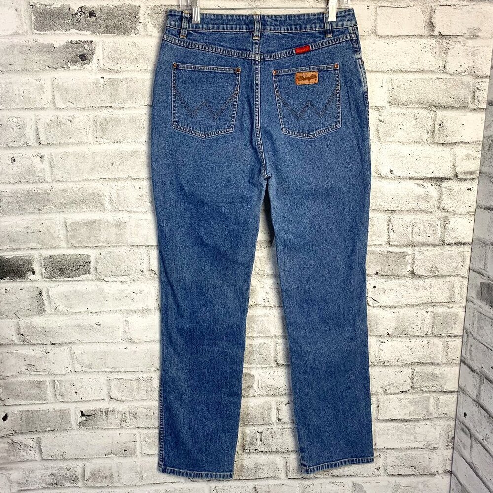 Wrangler Vintage High Rise Medium Wash Denim Straight Leg Western Mom Jeans